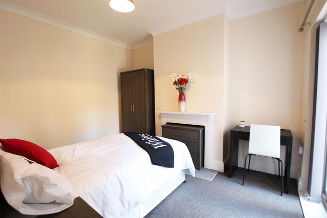 Room 1, 14, Whitworth Road, Northampton photo 5