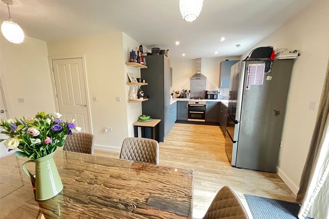 10, Newstead Way, DAVENTRY photo 2