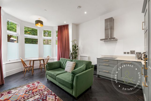 Flat 3 Llys Sofia, Cathedral Gardens, Cathedral Road, Cardiff photo 2