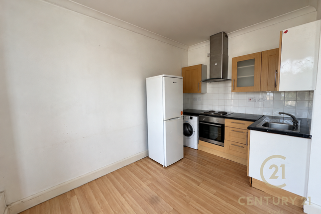 Flat 2,  290, Ewell Road, SURBITON photo 3