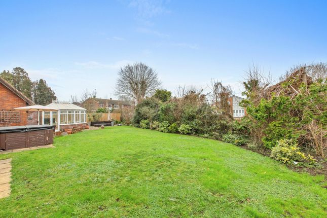Harlequin House, 1 Mallard Croft, Haddenham photo 4