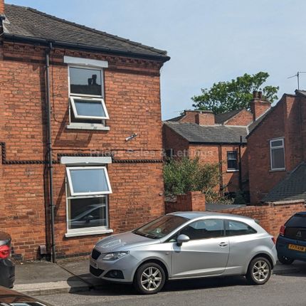 End terrace house to rent in Sherbrooke Street, Lincoln