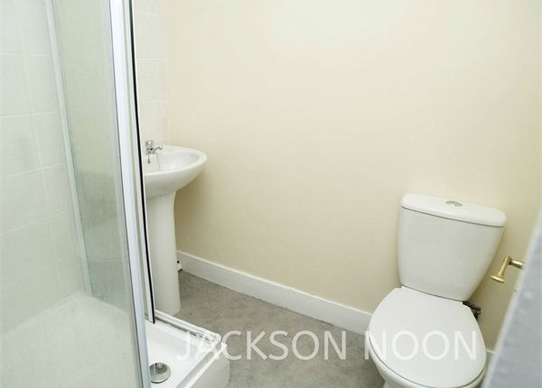 4c, Pound Lane, Epsom photo 5