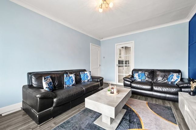 9 The Hennings, Sauchie, Clackmannanshire photo 4