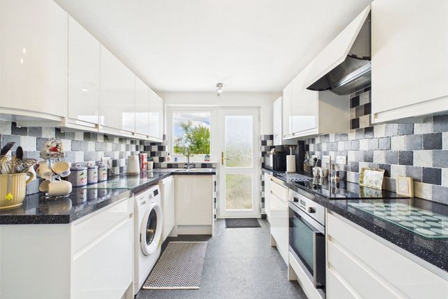 56 Ward Close, Bude photo 2