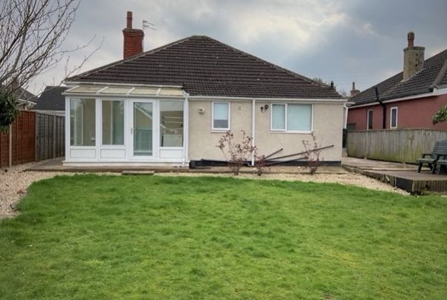 Bungalow to rent in Carlton Avenue, Healing, N.E. Lincolnshire