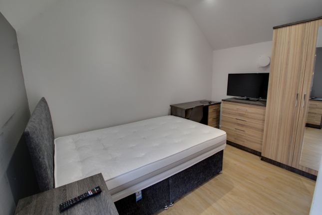 Flat to rent in Braunstone Gate, Leicester