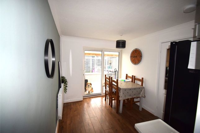 21, St Peters Drive, Rainworth photo 4