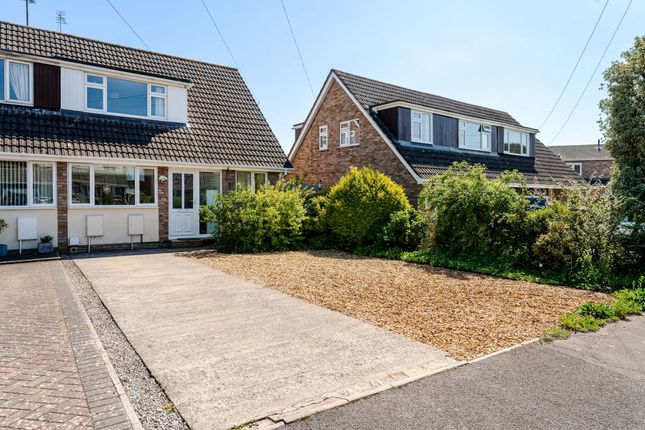 41, Wrington Mead, Congresbury photo 3