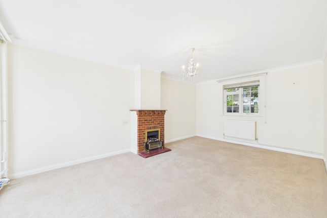 Beacon Cottage,, Victoria Hill Road, Fleet photo 2