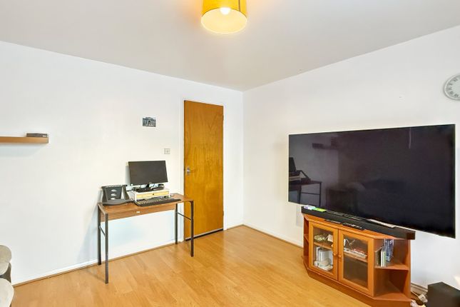 5, Wilkin Court, Colchester photo 3