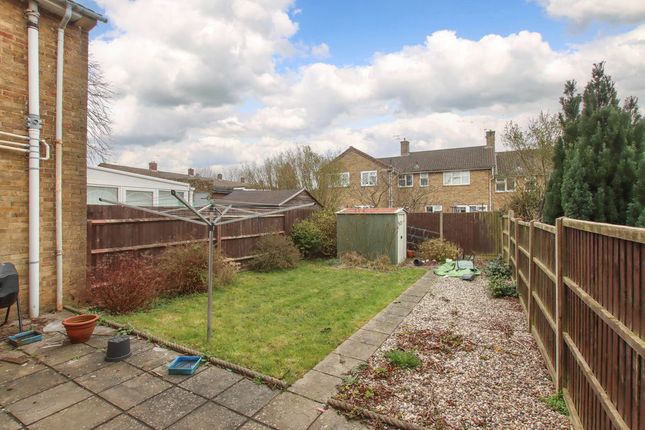 41, White Hart Drive, Hemel Hempstead photo 4