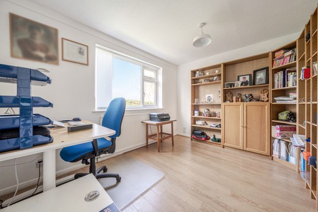 2, Manitoba Place, Eydon photo 4