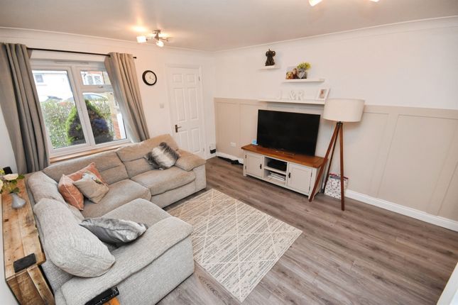 4, Farthing Close, Braintree photo 2