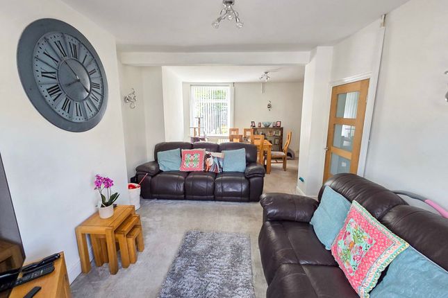 15, Station Road, Hengoed photo 3