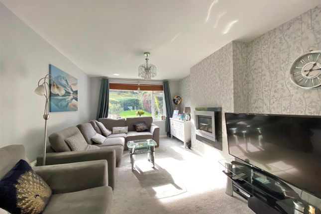 11, Crabtree Avenue, Stockport photo 2