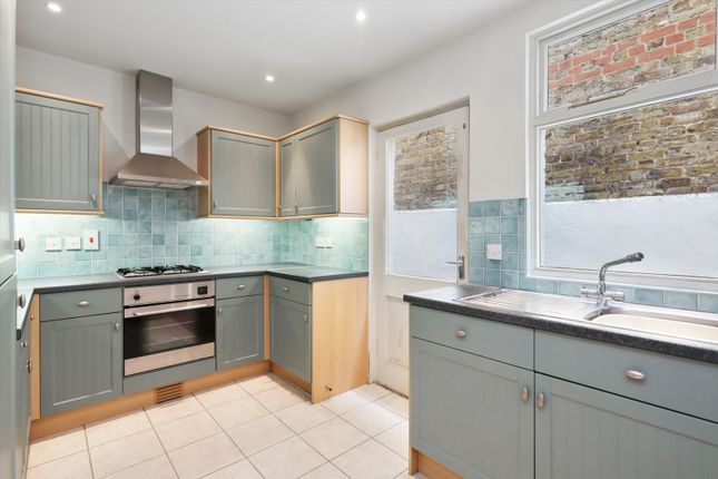 33, Wolsey Road, Esher photo 4