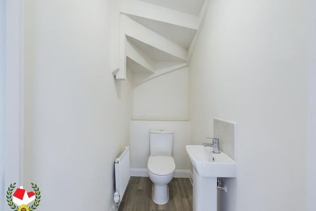 28, Blakeley Walk, Gloucester photo 4