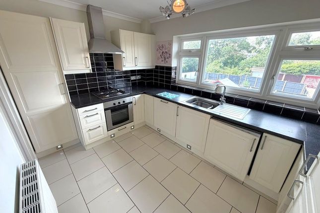 23c, Gordon Road, Ashford photo 3