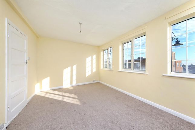74a, High Street, Whitton photo 4
