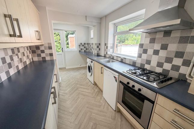 59, Linton Rise, West Yorkshire photo 3
