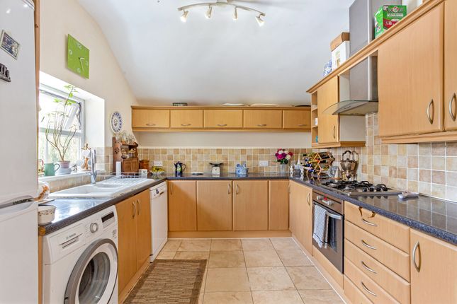 52A, Upper Village Road, Ascot photo 3