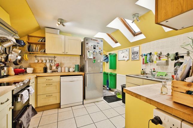 77, Hermitage Street, Crewkerne photo 3