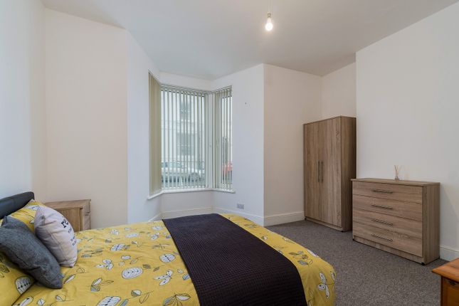 Room 1, 42 Grand Parade, Plymouth photo 3
