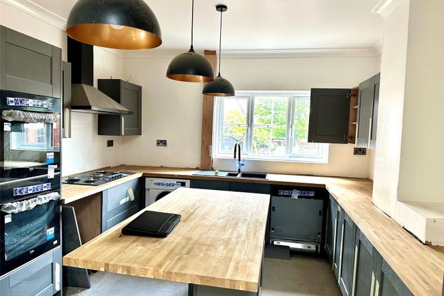 12, Flanshaw Road, West Yorkshire photo 5