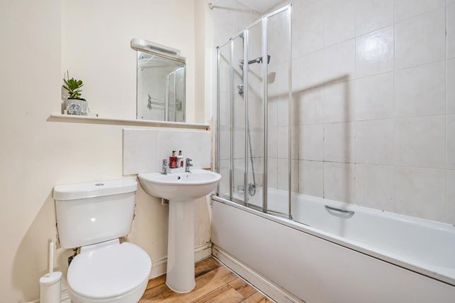 Flat for sale in Headington, Oxford