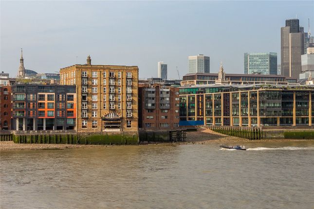 Thumbnail Flat for sale in Globe View, 10 High Timber Street, London