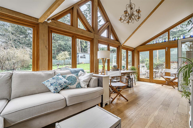 7 St James Close, Pangbourne on Thames photo 3