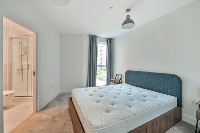 2, Flat 5, Kenavon Drive, Reading photo 4