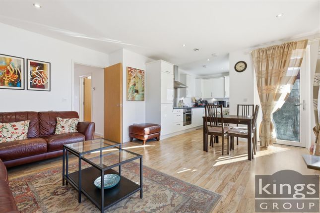 Flat 6 Mill House, 4, Canning Square, Enfield photo 2