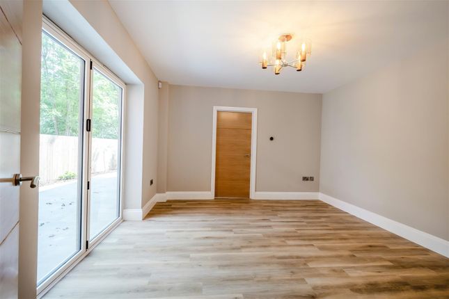 8652668-Interior43.Jpg