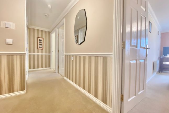 Flat 16, Churchill Lodge 234 Sandbanks Road, Lilliput photo 4