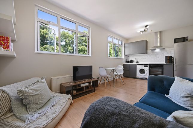 11, Ashfield Road, London photo 4