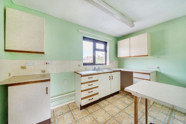 Flat for sale in Headington, Oxfordshire