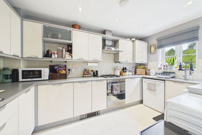 14 Stuart Drive, Thetford photo 2