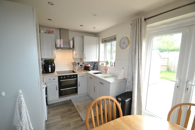 106, Centenary Way, Newport photo 4
