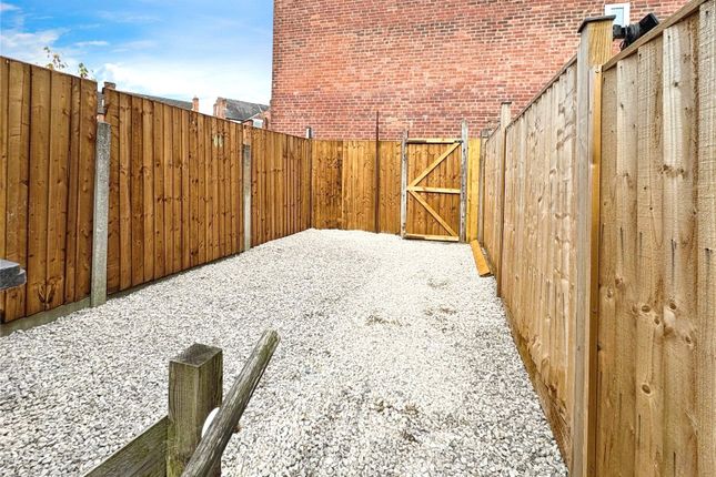 24, Orchard Street, Derbyshire photo 3