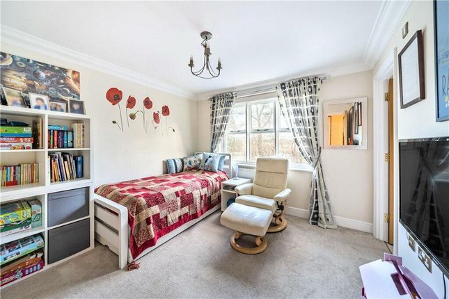 Flat for sale in Brockley Hill, Stanmore