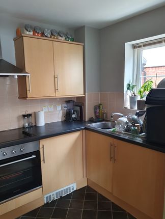14 Towpath, The Moorings, Swindon photo 5