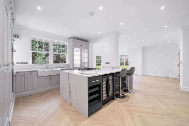 5-bed house on Hockering, Hockering Road, Surrey, £10,000/mo