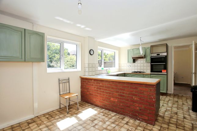 16, Troutbeck Close, Peterborough photo 4