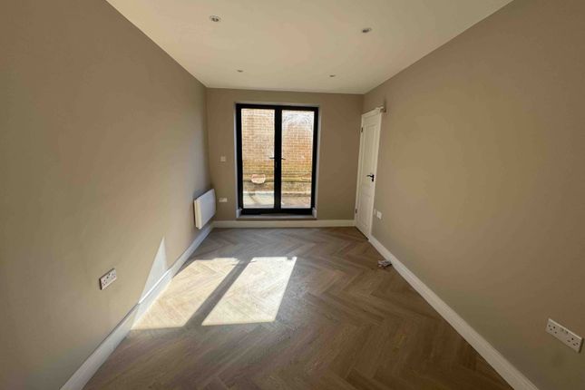 202a Marlowes, Hemel Hempstead photo 3