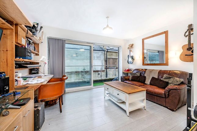 96B, Alexandra Park Road, London photo 4