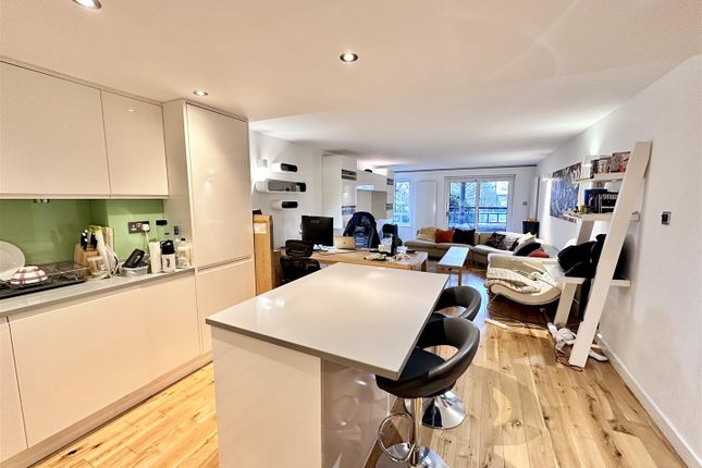 Thumbnail Flat to rent in Nuffield Lodge, Admiral Walk, London