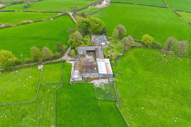 Cefnceidrym, Llanddeusant, Llangadog photo 2