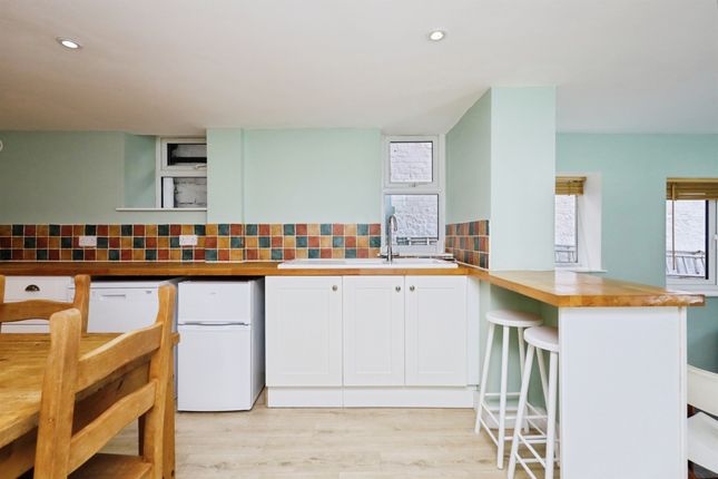 86, Wish Hill, Eastbourne photo 4